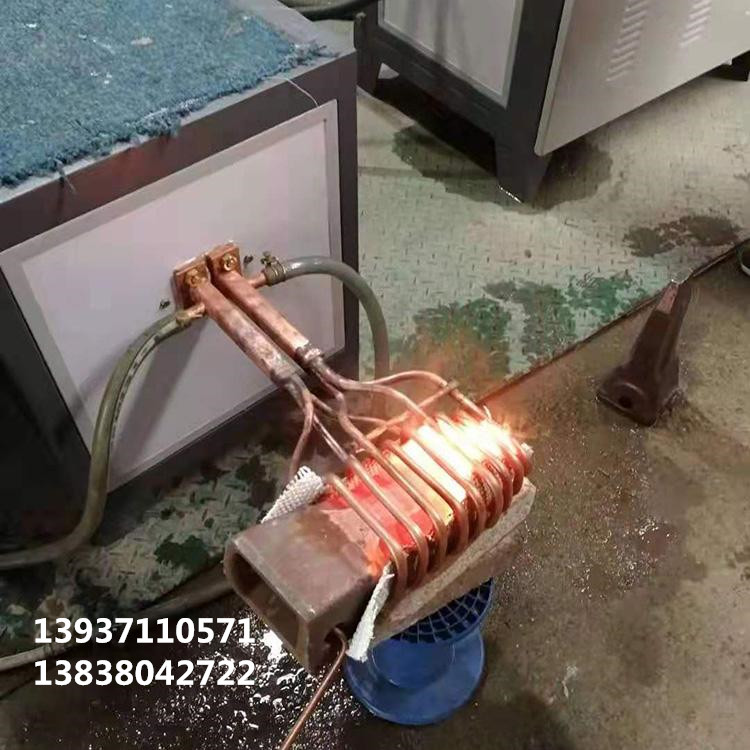 挖掘機(jī)斗齒淬火設(shè)備_副本