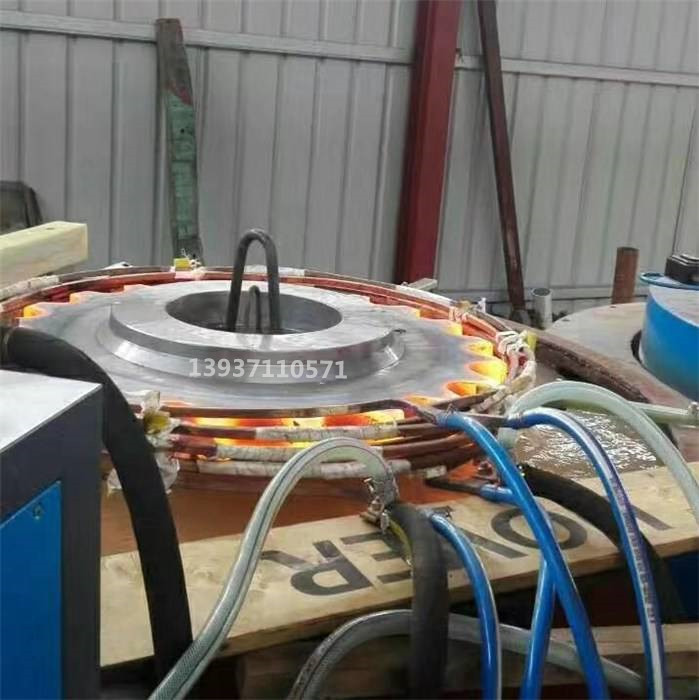大型齒輪整體中頻淬火機(jī)_副本