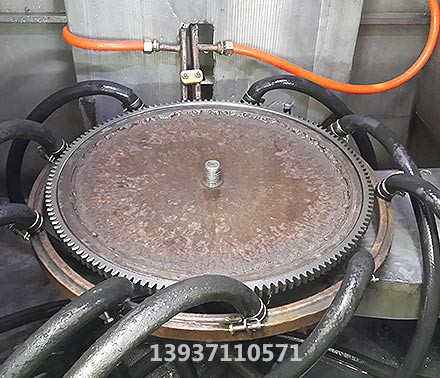 齒圈高頻淬火設(shè)備_副本