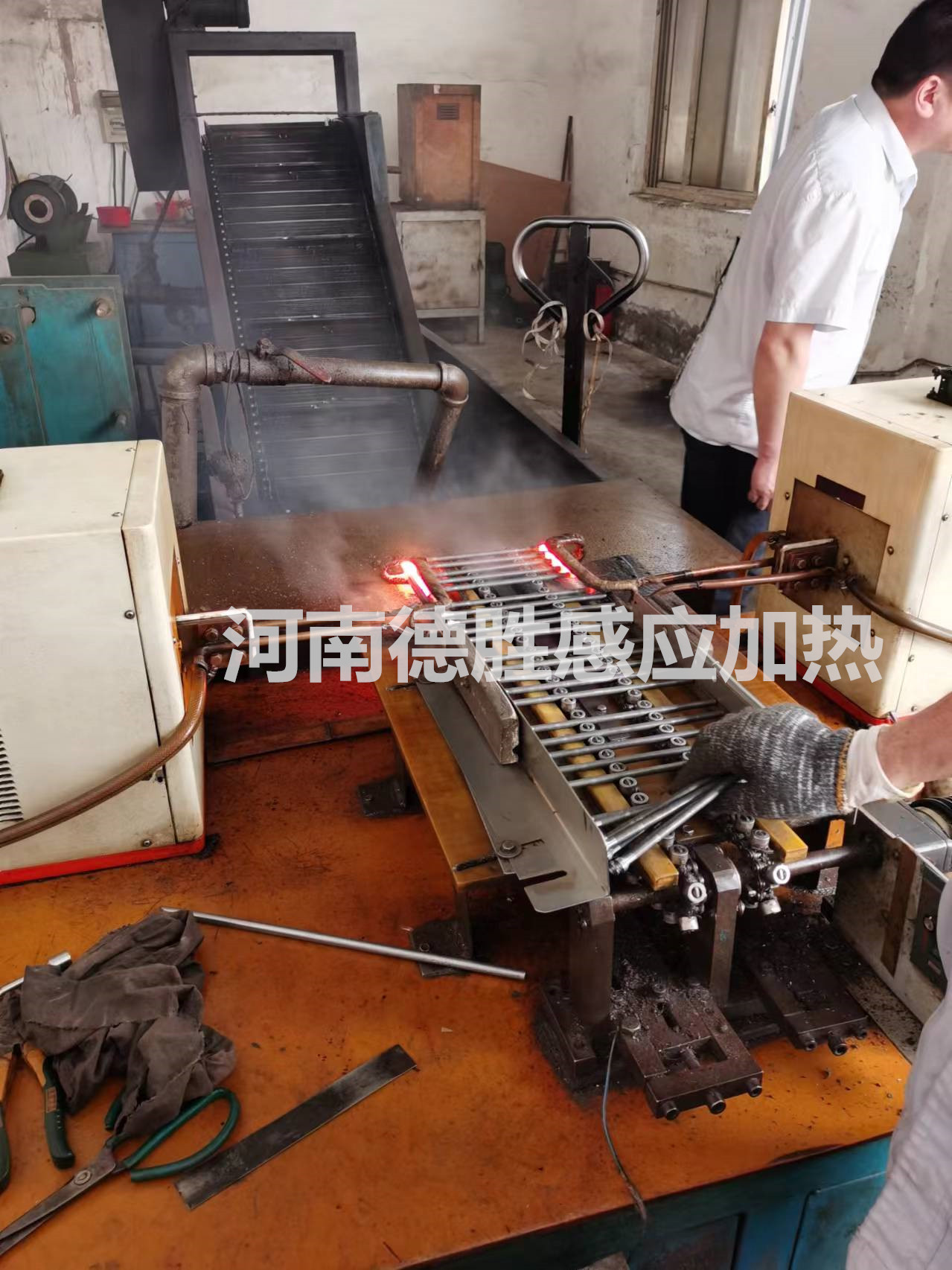 推桿淬火機(jī)感應(yīng)加熱設(shè)備