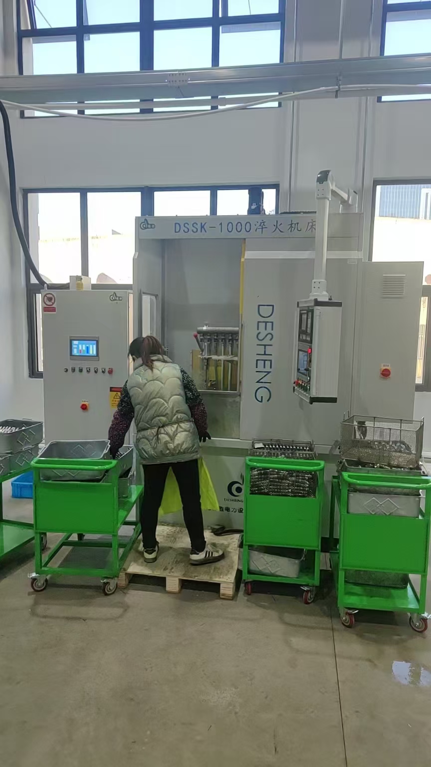 120KW+1米數(shù)控淬火機(jī)床