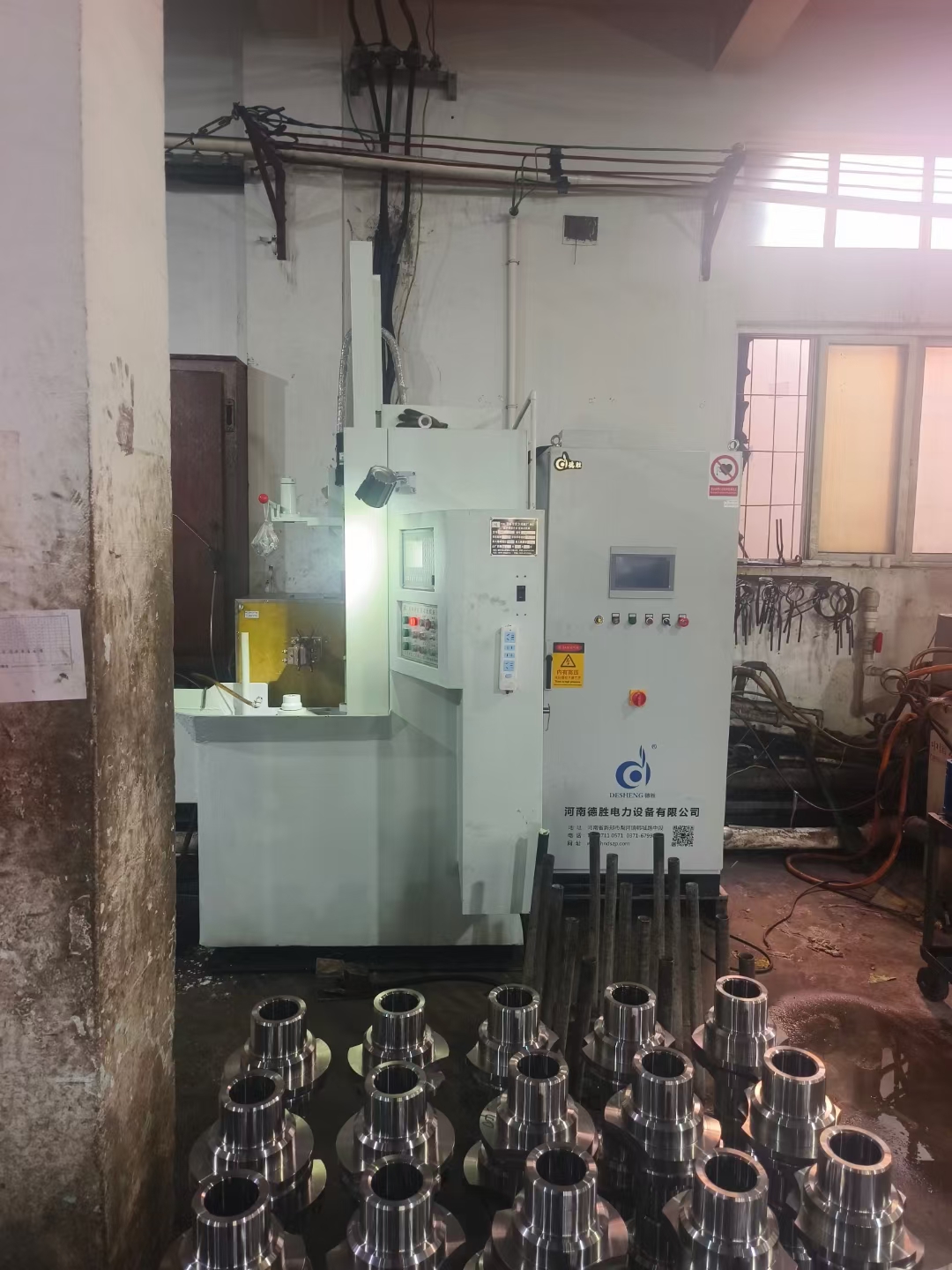 160KW DSP高頻淬火設(shè)備安裝現(xiàn)場