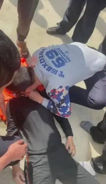 女生轻生后警局吃瓜,女生轻生事件引发围观与反思